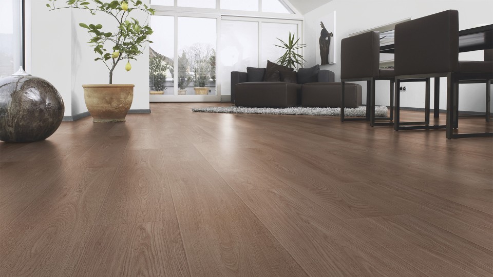 AquaSure Pro - 7.6" wide plank 8mm pad attached